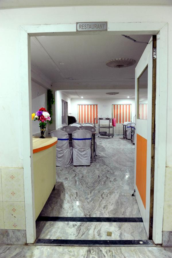 Jayanti Hotel Tarapith Eksteriør bilde